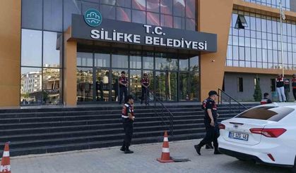 Silifke Belediyesine yönelik ikinci dalga operasyonda 3 şüpheli daha tutuklandı
