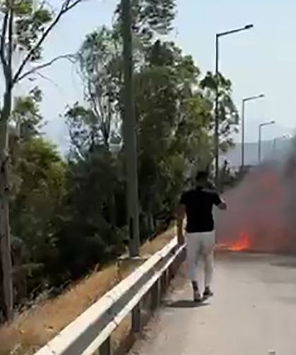 Elektrikli kabus: 18 milyonluk Porsche alev aldı, iş adamı canını zor kurtardı