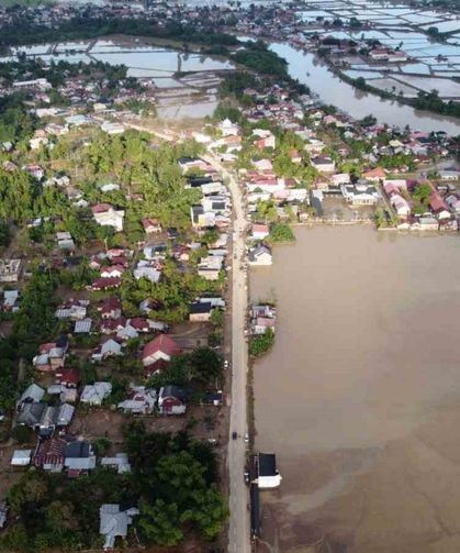 Güney Asya’daki sel ve toprak kaymalarında can kaybı bin 500’ü aştı