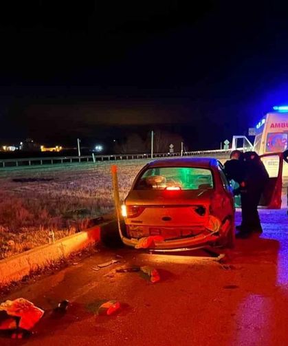 Kırmızı ışık ihlali kazaya sebep oldu: O anlar kamerada