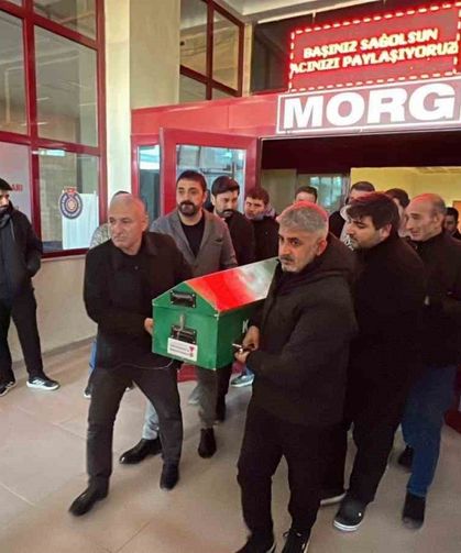 Otomobilinde silahlı saldırıya uğrayan genç kız toprağa verildi