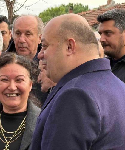 Cenazede dikkat çeken rahatlık: Başkanın kahkahaları tepki çekti