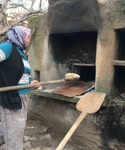 Taş fırından sofraya: Kızılca'nın 30 gün bayatlamayan ekmeği