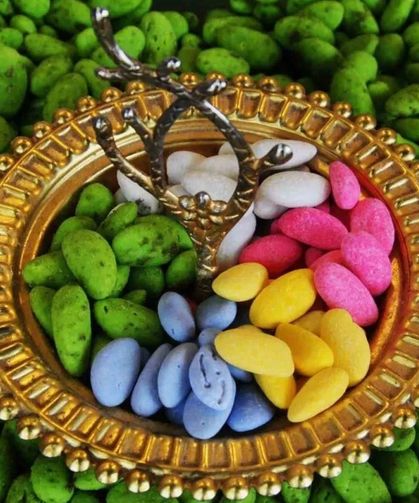 Antep fıstıklı badem şekeri Ramazan'da ağızları tatlandırıyor