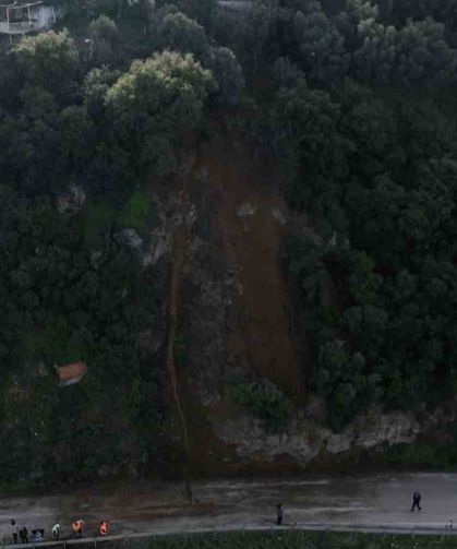 Bursa'da heyelan bölgesi temizlendi...Kayan bölge dron ile görüntülendi