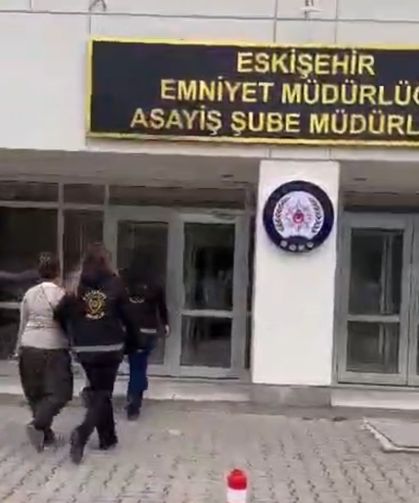 Evden 32 bin TL'lik hırsızlık yapan şahıslar yakalandı