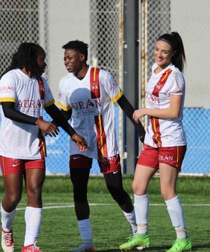 Hem şampiyon, hem de gol kraliçesi