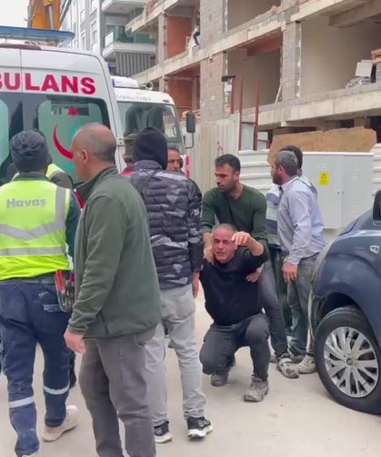 İnşaatın 5'inci katından düşen işçinin babasından yürek burkan yakarış