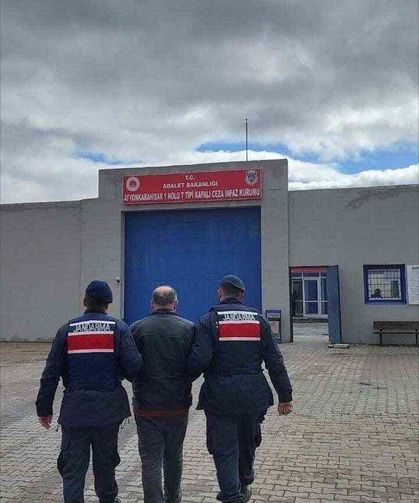 Jandarmanın aranması olan 57 kişiyi yakaladı