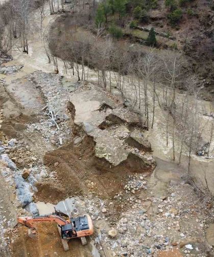 Kayseri-Adana karayolunda selin izleri siliniyor
