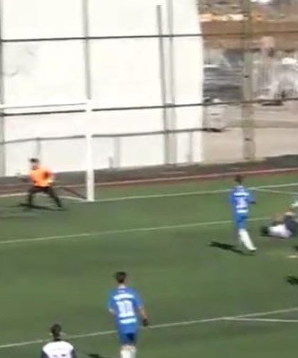 Malatya'da okul sporları futbol müsabakasında ayakta alkışlanan gol