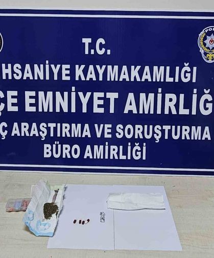 Uyuşturucu kullanarak direksiyon başına geçen şahsı polis yakaladı