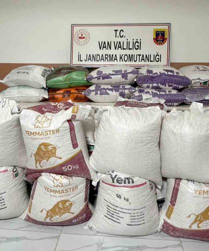 Van'da 3,5 milyon TL değerinde kaçak gıda malzemesi ele geçirildi