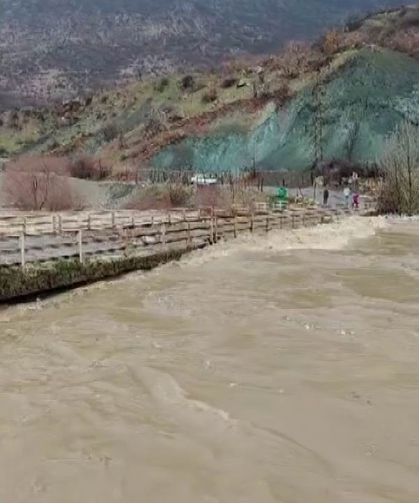 Yoğun yağışlar nedeni ile dereler taştı
