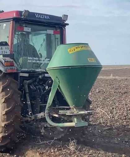 Adilcevaz'da arpa ekimine başlandı