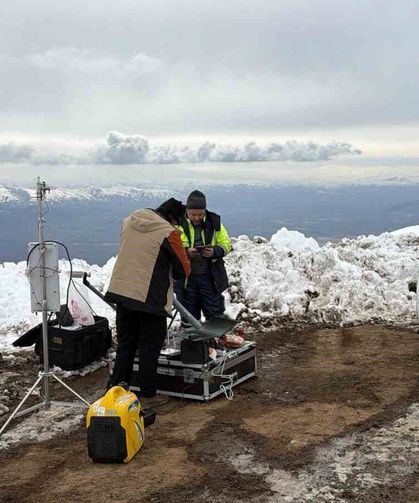 Ağrı Dağı'nda kaybolan dağcıyı arama çalışmaları 3'üncü gününde sürüyor