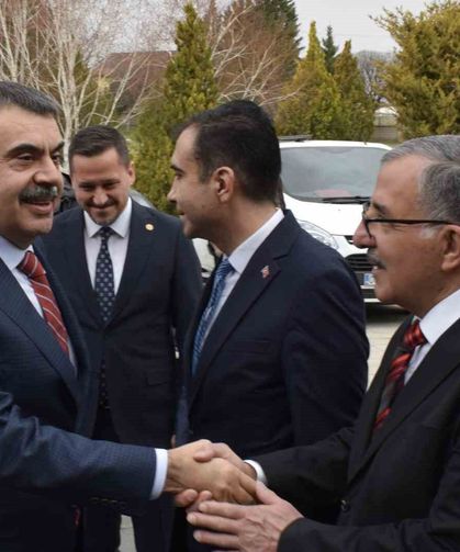 Bakan Tekin: 'Eğitim çalışanlarına yönelik şiddetin azaltılması için çaba gösteriyoruz'