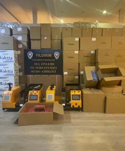Bursa'da kaçak sigara imalathanesine operasyon: 460 kilo tütün ele geçirildi