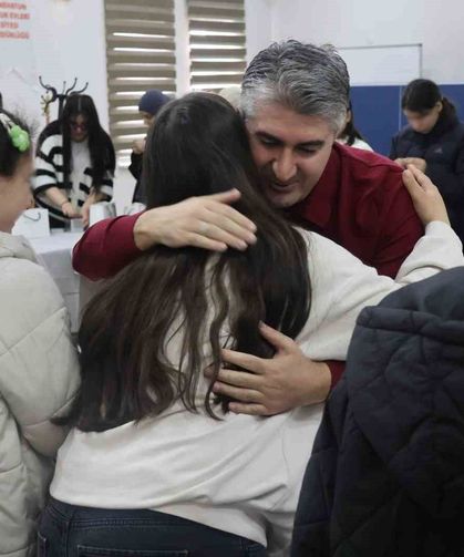 Erzurum'da bayram sevinci: Çocuk evlerinde anlamlı buluşma