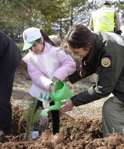 Gümüşhane'de fidanlar toprakla buluştu