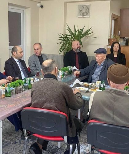 Huzurevi sakinleri bayramda unutulmadı