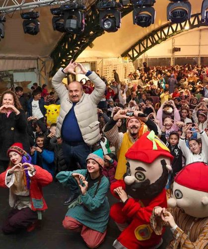 Kastamonu'da çocuklar müzikal gösterisiyle buluştu