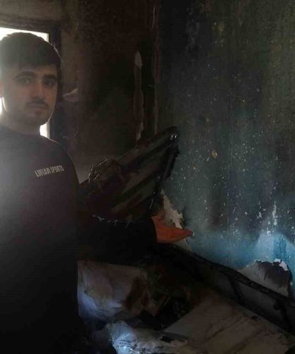 Prizden çıkan yangında apartman dairesinden alevler yükseldi