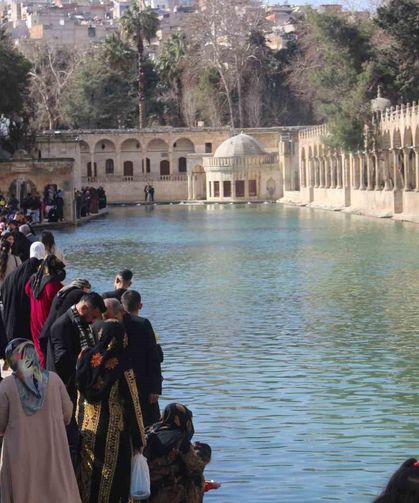 Ramazan ayında Balıklıgöl'e ziyaretçi akını