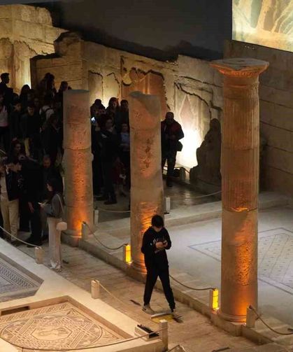 Zeugma Mozaik Müzesi'nde bayram yoğunluğu