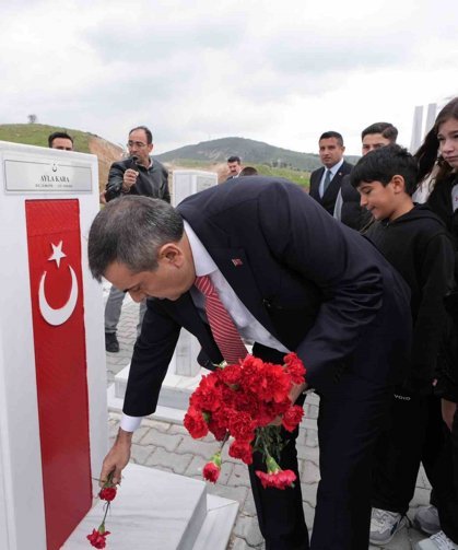 Bakan Tekin: 'İçişleri Bakanlığımız, bütün okullarımızda çocuklarımızın güvenli bir biçimde eğitimlerine devam etmesi için çalışmalarını devam ettiriyor'