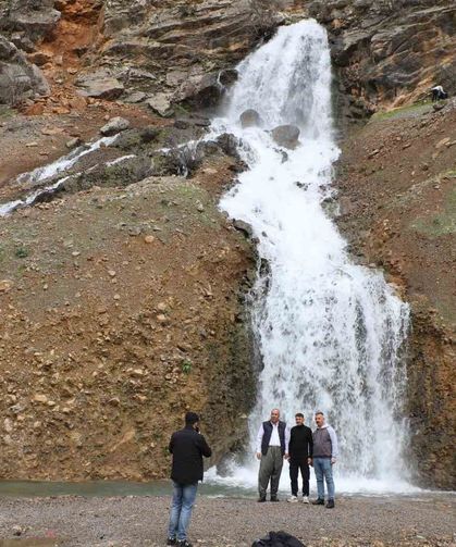 Beyaz Su Şelalesi ilgi odağı oldu
