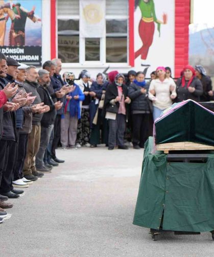 Bir anne daha hayattan koparıldı: Erzincan'da yürek yakan veda