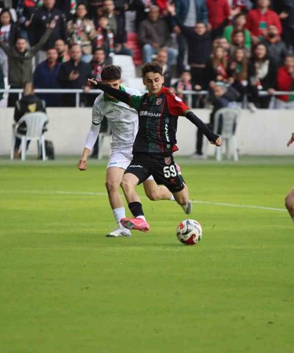 Bornova 1877 ve Karşıyaka, zorlu maçta karşı karşıya gelecek