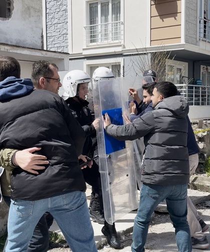 Burdur'da 5.7 büyüklüğündeki deprem tatbikatında gerçeği aratmayan görüntüler