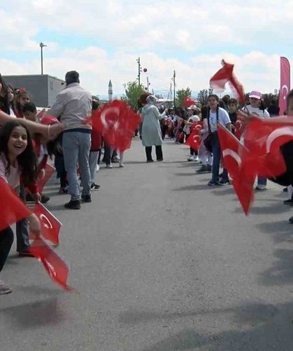 Dünya çocukları 23 Nisan için Menteşe'ye geliyor