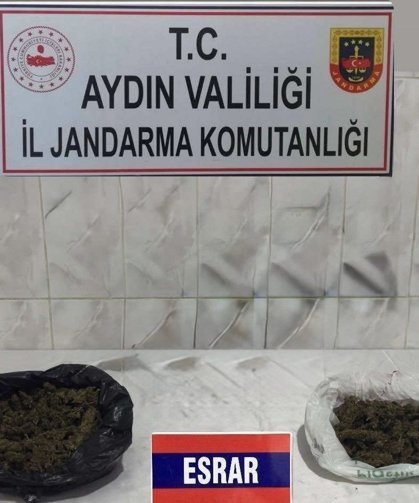 Durdurulan araçta uyuşturucu ve ruhsatsız silah ele geçirildi