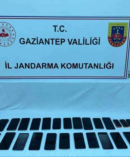 Gaziantep'te 1,7 milyon TL değerinde kaçak cep telefonu ele geçirildi