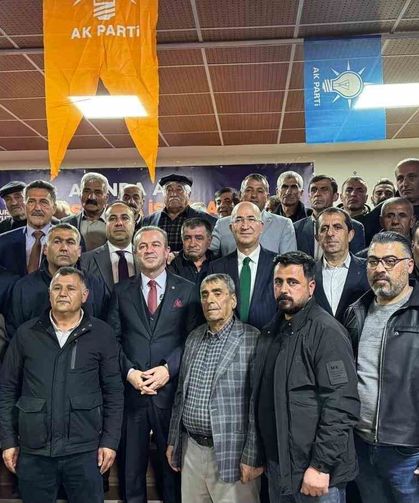 Gelecek Partisi'nden istifa eden 35 kişi AK Parti'ye katıldı