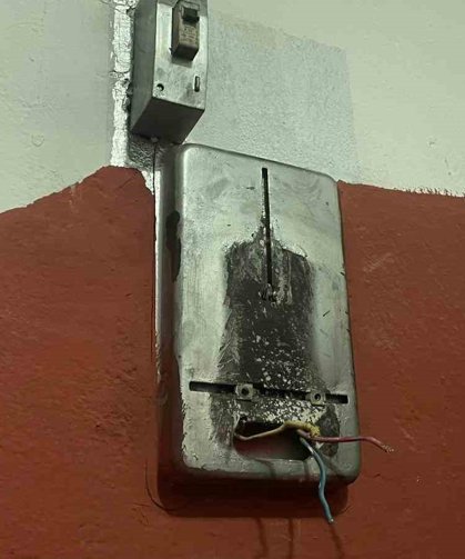 Karaman'da akıllara durgunluk veren hırsızlık: Evin elektrik sayacını çaldılar