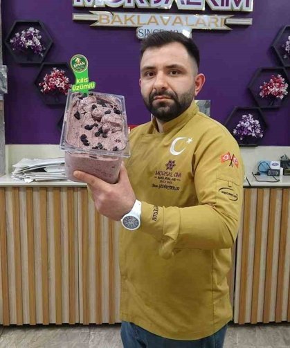 Kilis'in 'horoz karası' üzümü dondurmaya dönüştü