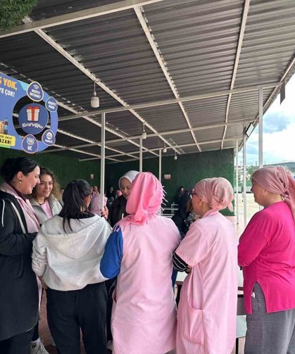 Mobil sigara bırakma polikliniğine kadın işçilerden yoğun ilgi