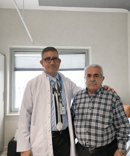 Şah damarındaki darlığa Karotis stent müdahalesi
