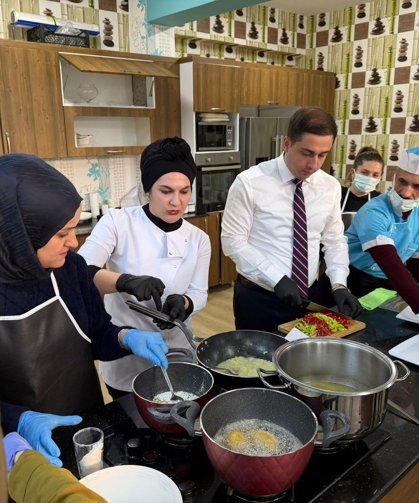 Sason'da gençlere meslek kapısı: Aşçı yardımcılığı kursuna yoğun ilgi