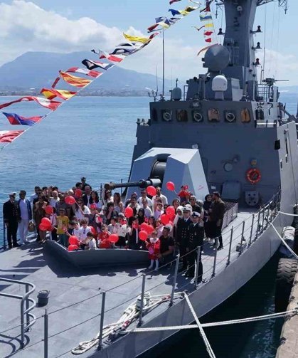 TCG BORA Alanya'da ziyarete açıldı