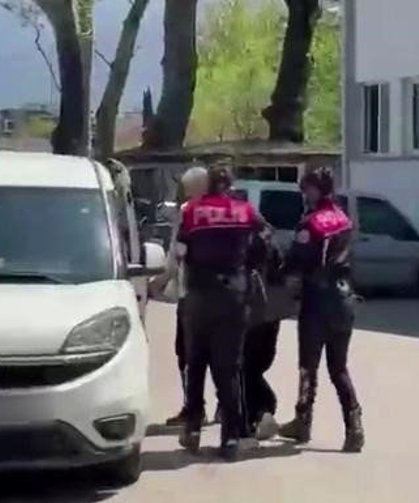 TikTok canlı yayını kanlı bitti: Genç kadın yüzünden bıçaklandı