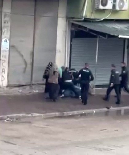 Adana'da sokak ortasında kavga: Polis havaya ateş açtı