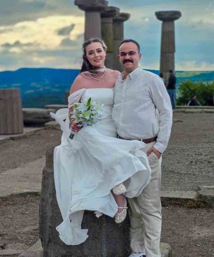 Antik kent, düğün fotoğrafı çektirmek isteyen çifte doğal fotoğraf stüdyosu oldu