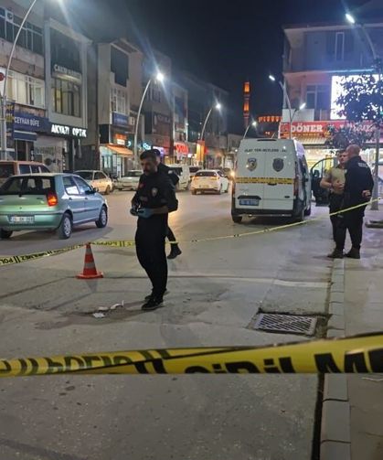 Araçtan inerken tabancası ateş aldı, ayağından vuruldu