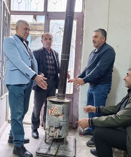Batman'da mayıs ortasında soba kurdular