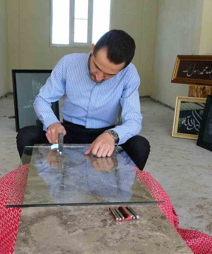 Camı çatlatarak sanata uzanan yolculuk